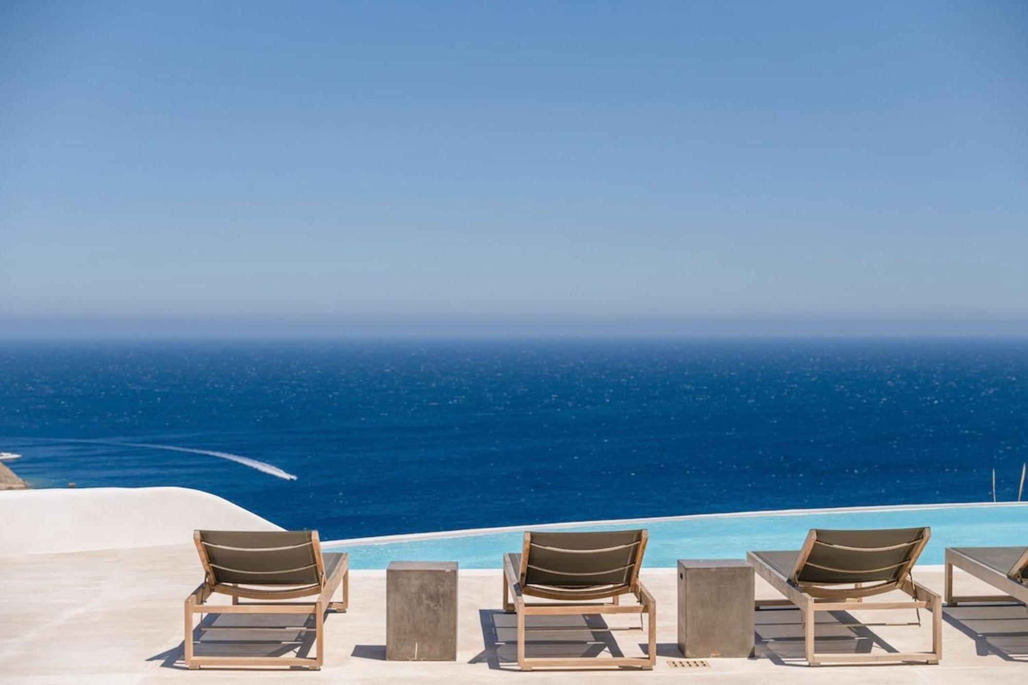 Luxury With Stunning Views Above Kalo Livadi
