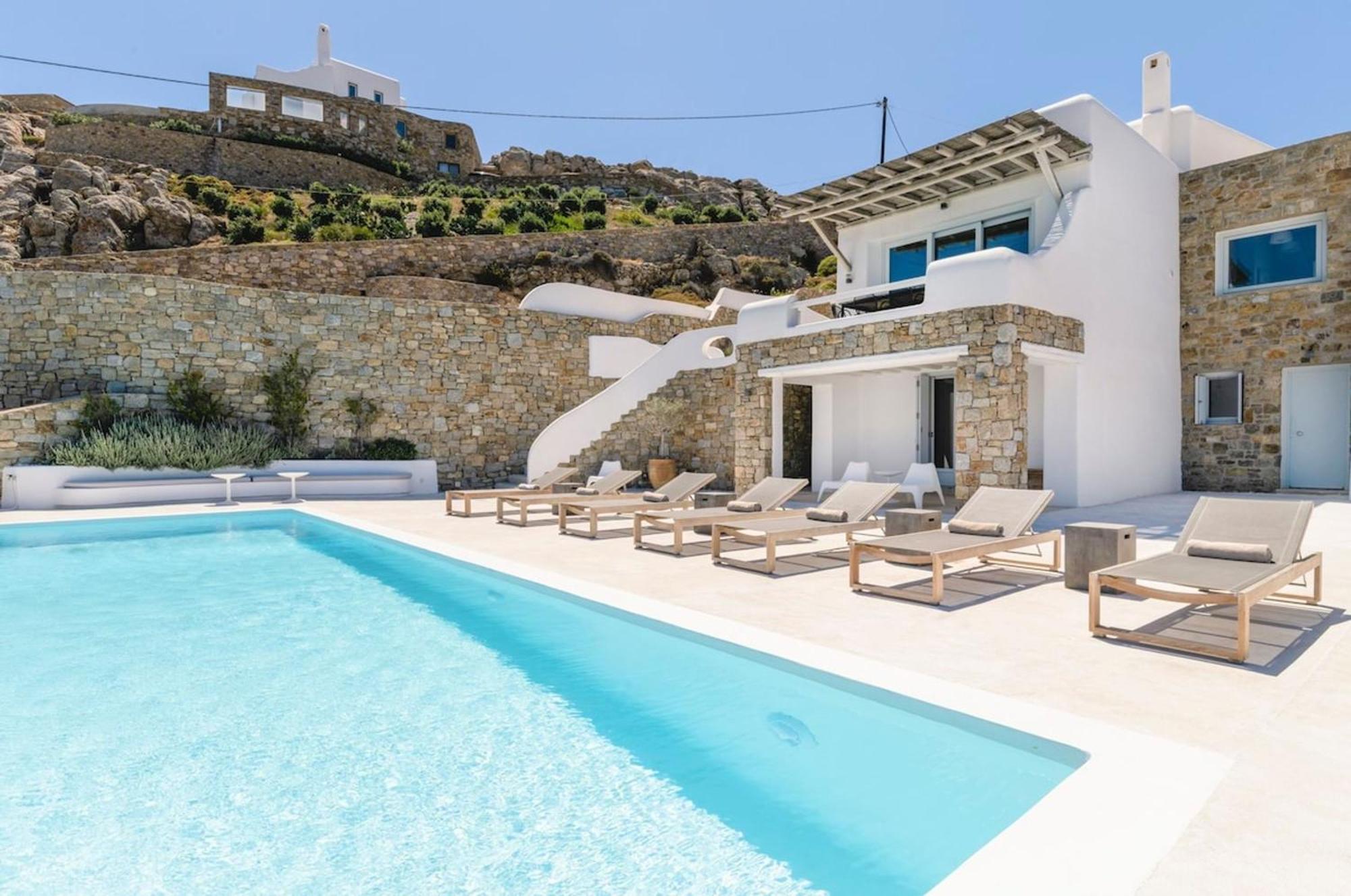 Luxury With Stunning Views Above Kalo Livadi