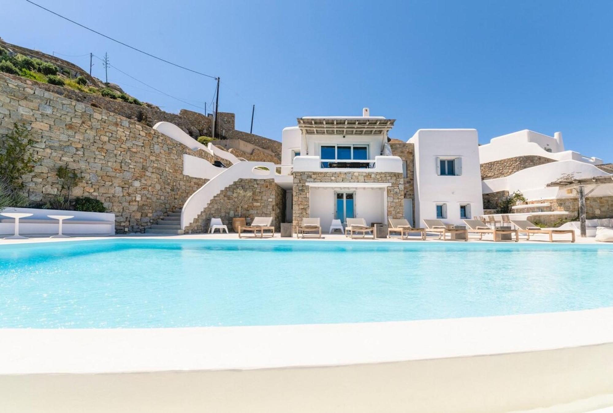 Luxury With Stunning Views Above Kalo Livadi Villa Mykonos Town