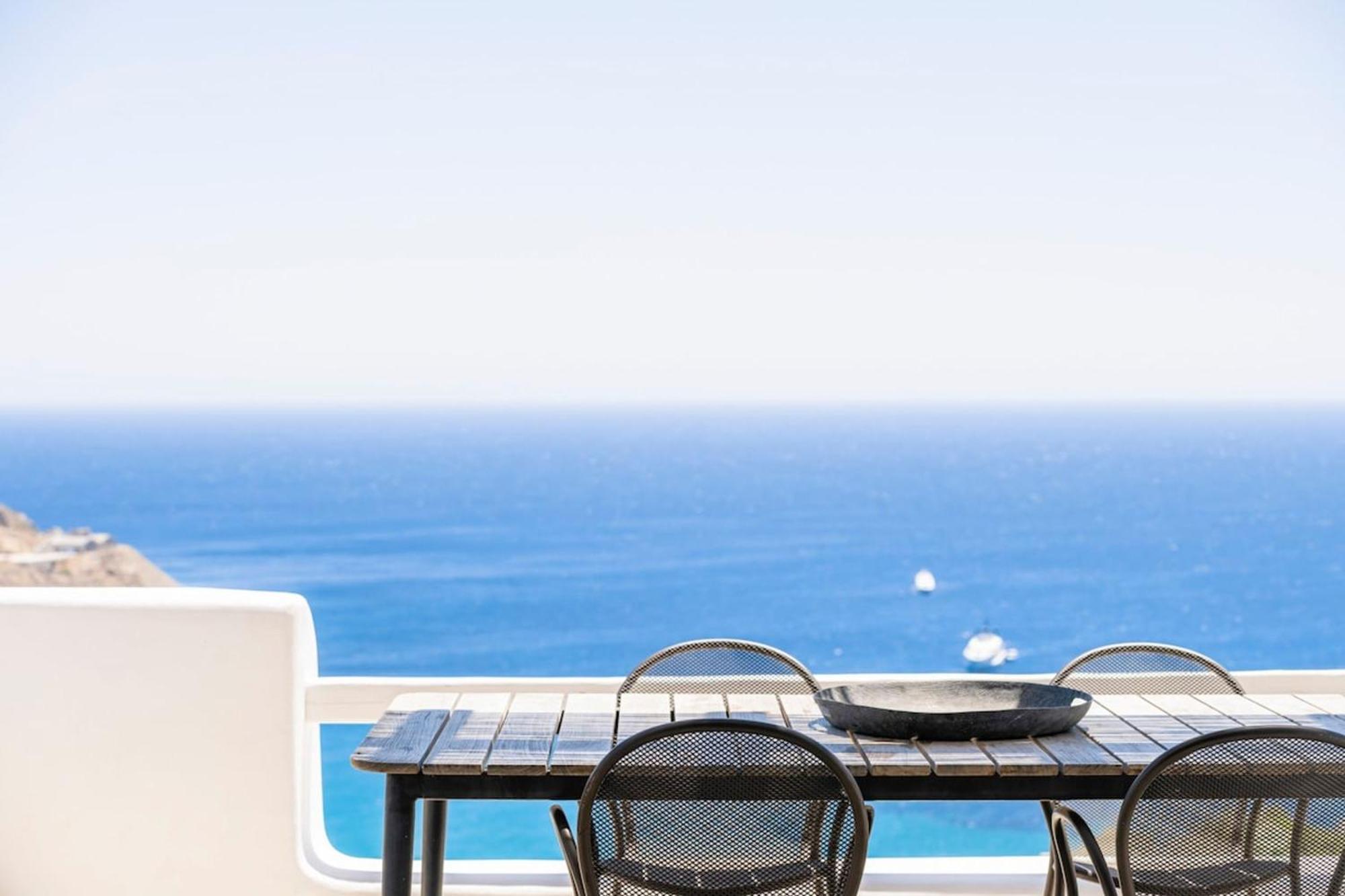 Luxury With Stunning Views Above Kalo Livadi * Mykonos Town