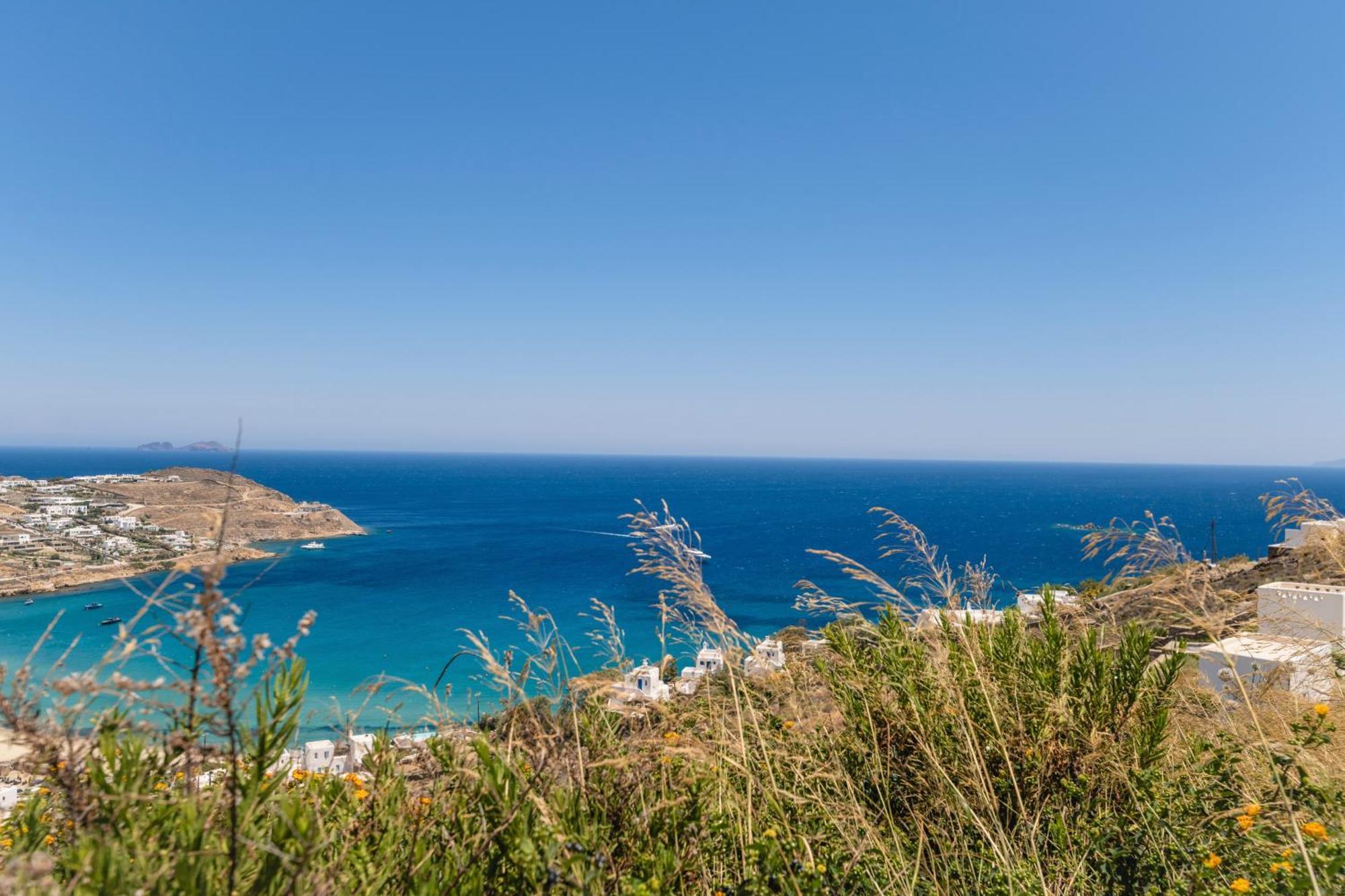 Luxury With Stunning Views Above Kalo Livadi