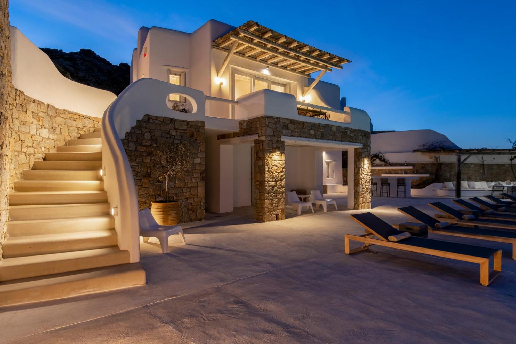 Luxury With Stunning Views Above Kalo Livadi * Mykonos Town